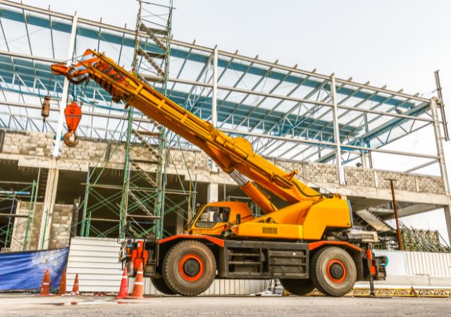 Crane and Forklift Repairing Service Dubai