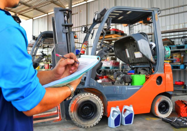 Forklift Maintenance in Sharjah